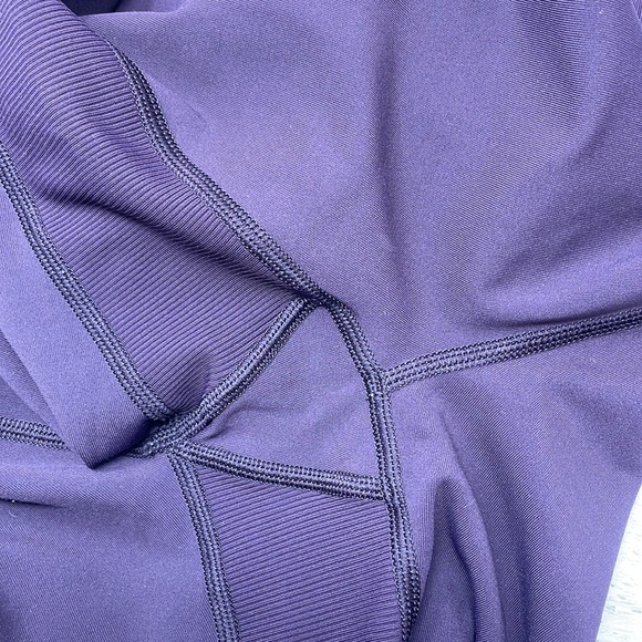 Lululemon On Your Mark Crop 23" in Black Cherry 6 O1 - Picture 7 of 8